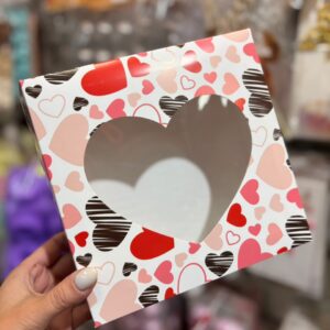 Caja estampa corazon visor 18x18
