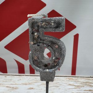 VELA NUMERO 5 GIBREADA CON PALITO 20 CM PLATEADO IMP